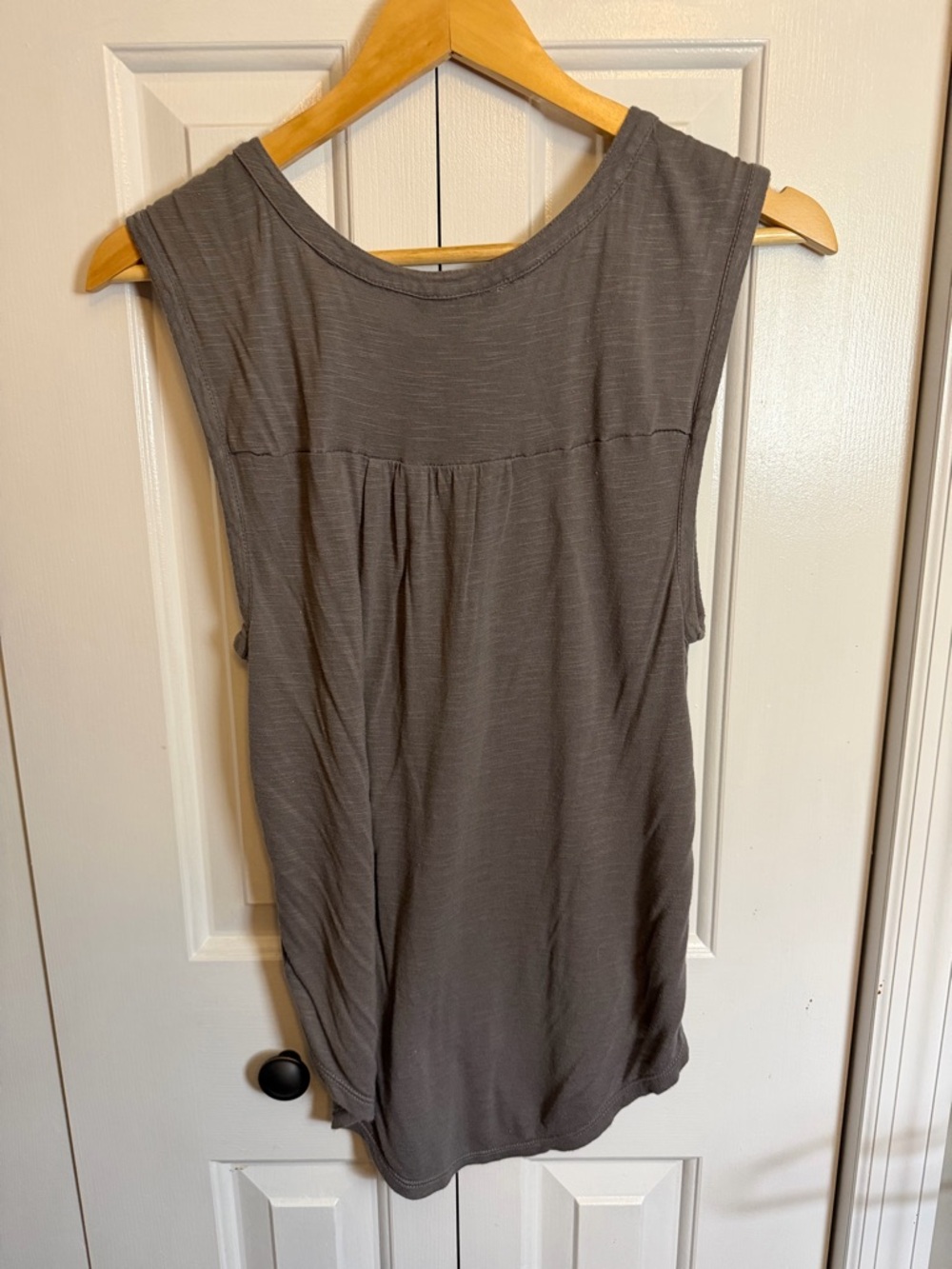 American Eagle Outfitters Gray Sleeveless Sequin Panel Tank Top M - Picture 3 of 6